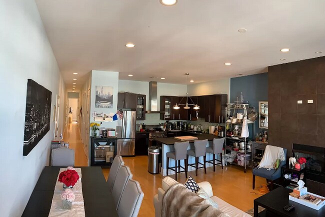 Foto del edificio - 3726 N Lincoln Ave