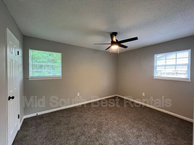 Building Photo - 4350 Elmridge St