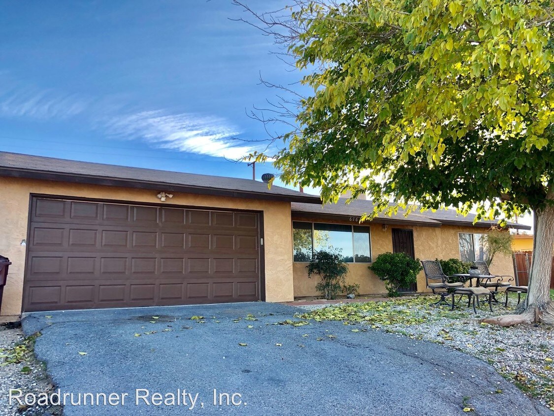 Primary Photo - 2 br, 1 bath House - 61625 Desert Air Road
