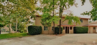 Building Photo - 1671 Bramble Pl
