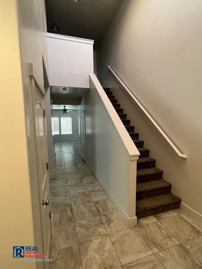 Building Photo - Sienna Hills Townhome