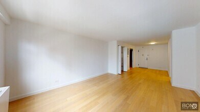 Building Photo - 222 E 39th St