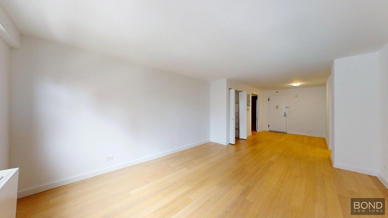 Primary Photo - 222 E 39th St