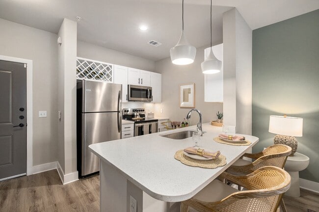 Building Photo - Satori West Ashley