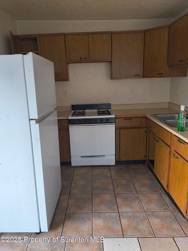 Foto del edificio - 2001 Price St