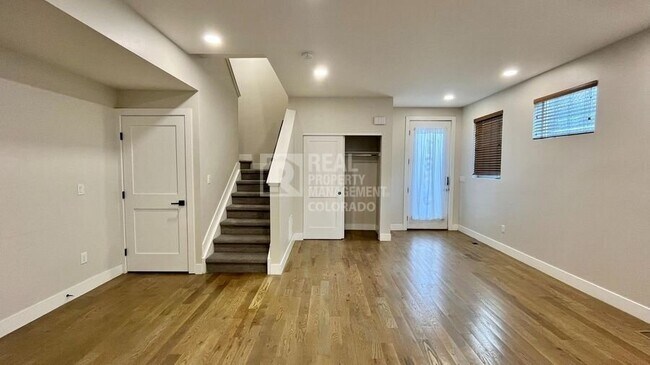Foto del edificio - 1326 Knox Ct