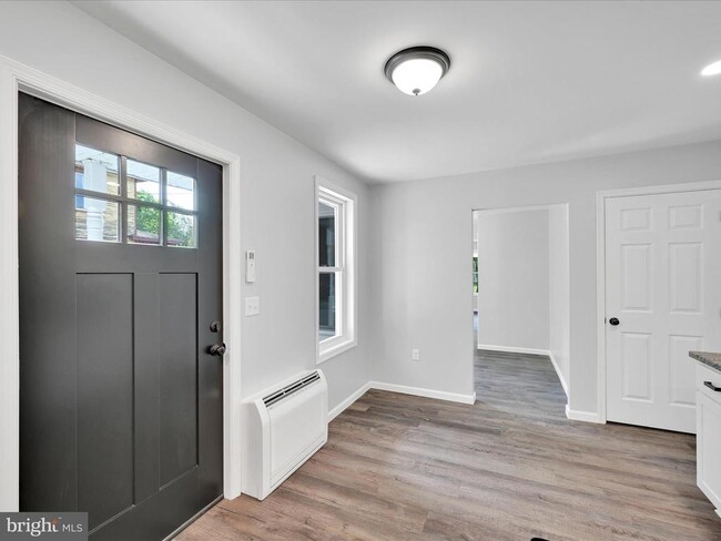 Building Photo - 2-838-AP2 Suedberg Rd