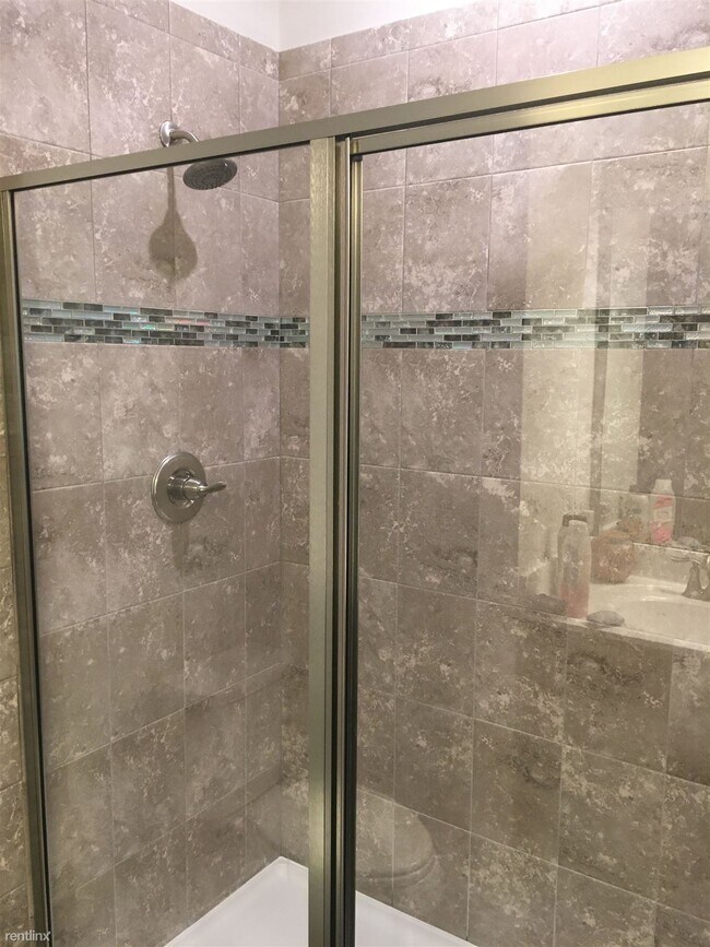 Foto del edificio - 3 br, 3.5 bath Townhome - 535 Willow Bend Dr