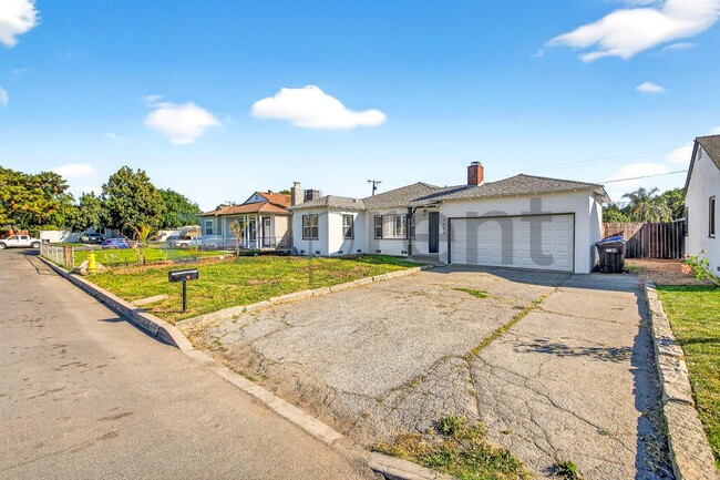 Building Photo - 4029 Olive St