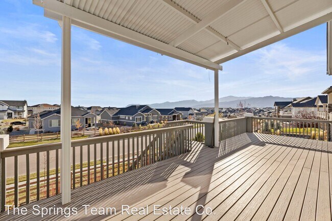 Foto del edificio - 5 br, 4.5 bath House - 1955 Walnut Creek Ct