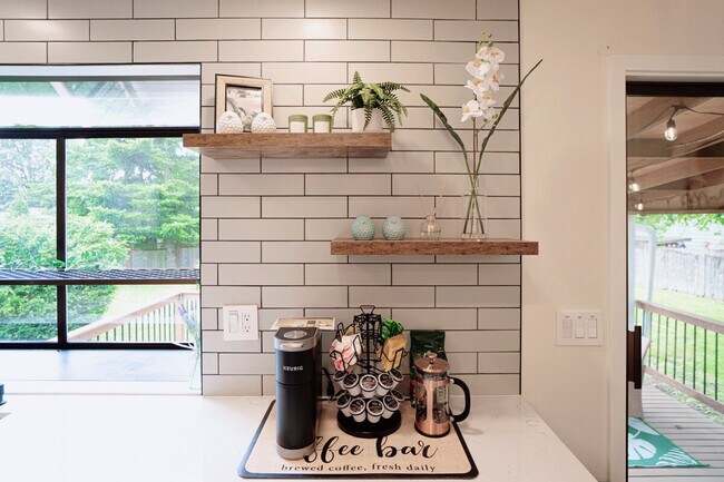 Foto del edificio - 14808 11th Pl W