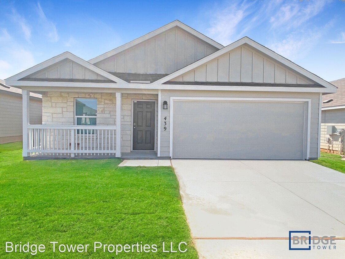 Foto principal - 4 br, 2 bath House - 439 Butterfly Bush Court