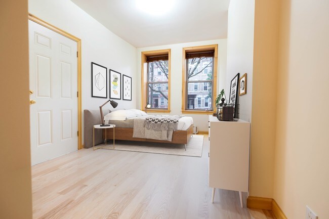 Building Photo - 1729 Bleecker Street