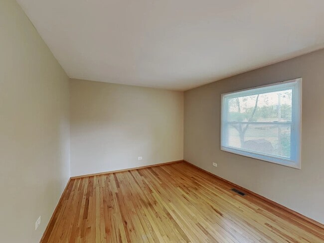 Building Photo - 1155 Hassell Rd