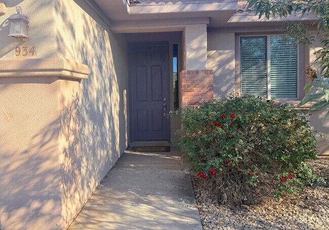 Building Photo - 934 N Slow Creek Ln