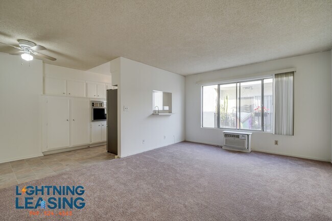 Foto del edificio - 1035 Hayworth Ave