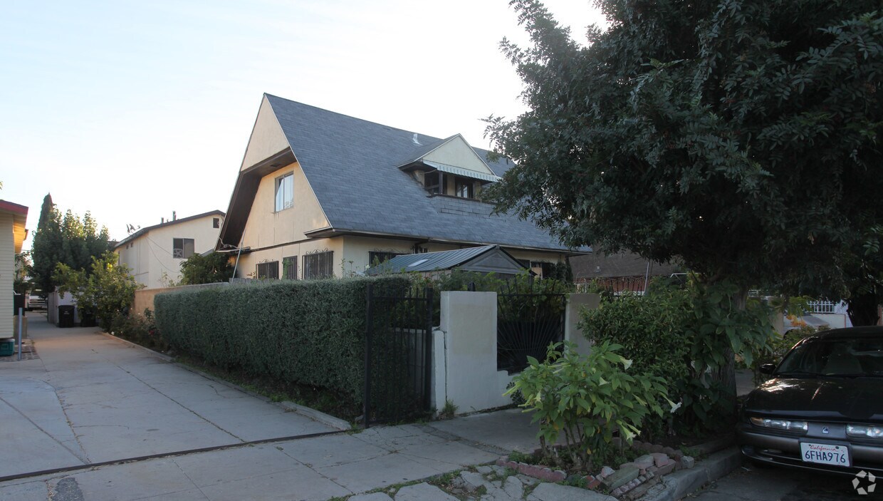 Primary Photo - 333-335 N Avenue 51