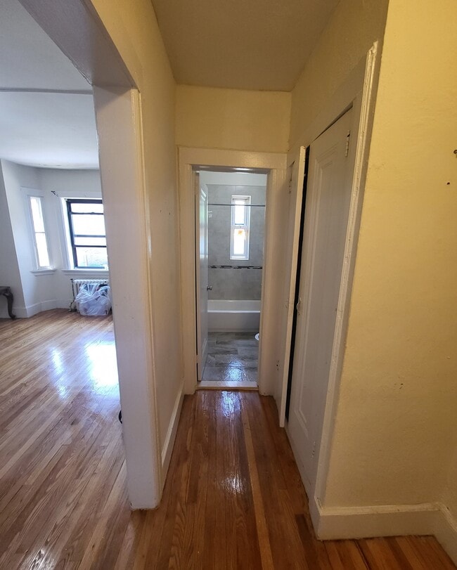 Foto del edificio - 72 W Hudson Ave