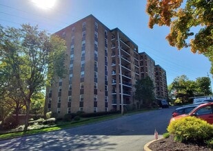 Building Photo - 1375 Pershing Blvd