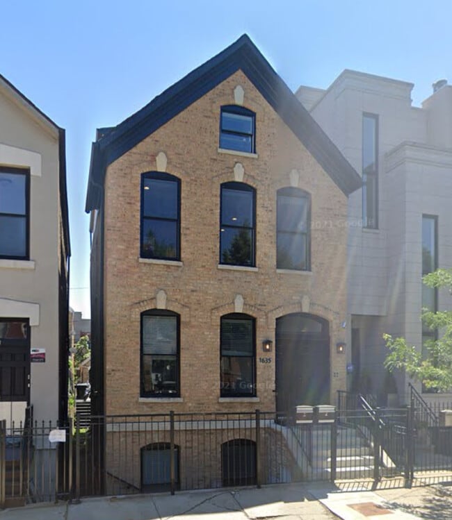 Building Photo - 1635 W Pierce Ave