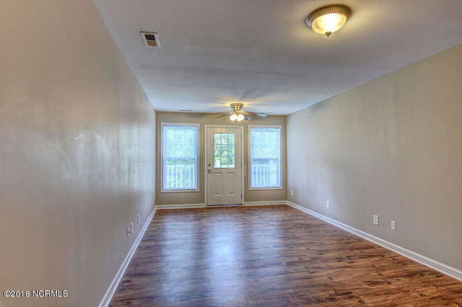 Foto del edificio - 58 Manchester Ln