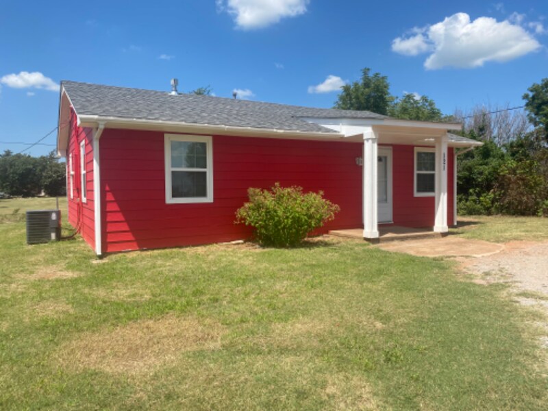 Foto principal - 121 C St