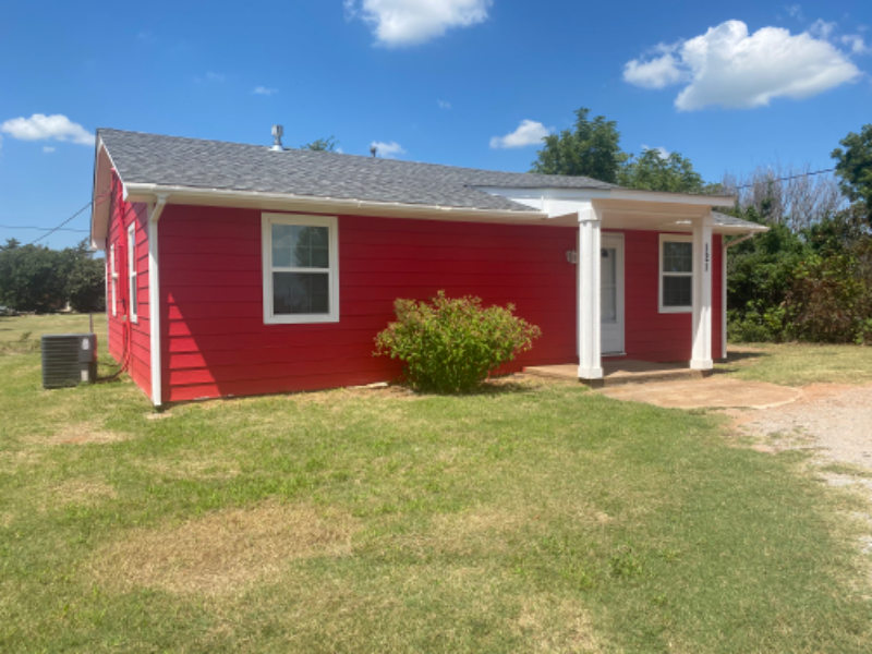Primary Photo - 121 C St