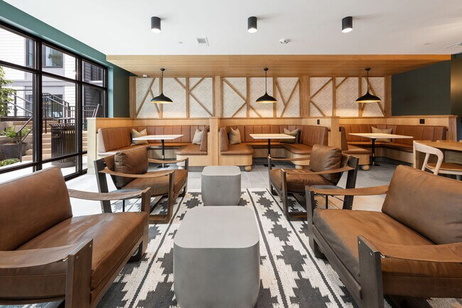Sala Club - Alexan Moto