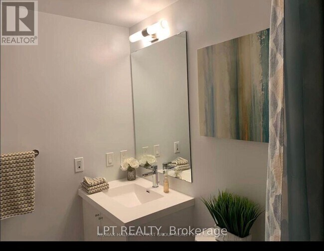 Photo du bâtiment - 2550 Simcoe St N
