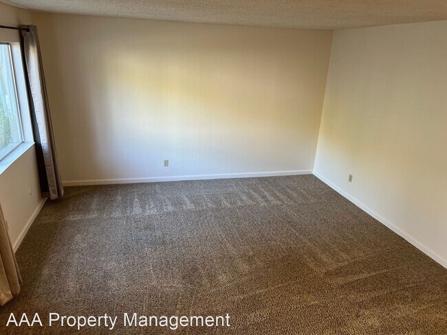 Building Photo - 3 br, 1.5 bath House - 115 Muir Road