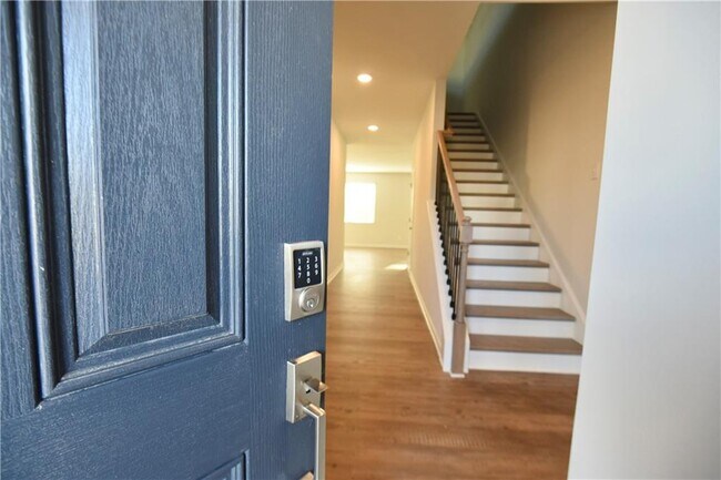 Foto del edificio - 352 Summerwood Ln