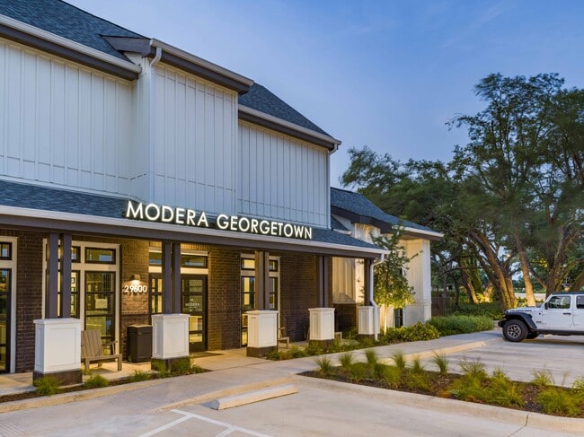 Building Photo - Modera Georgetown