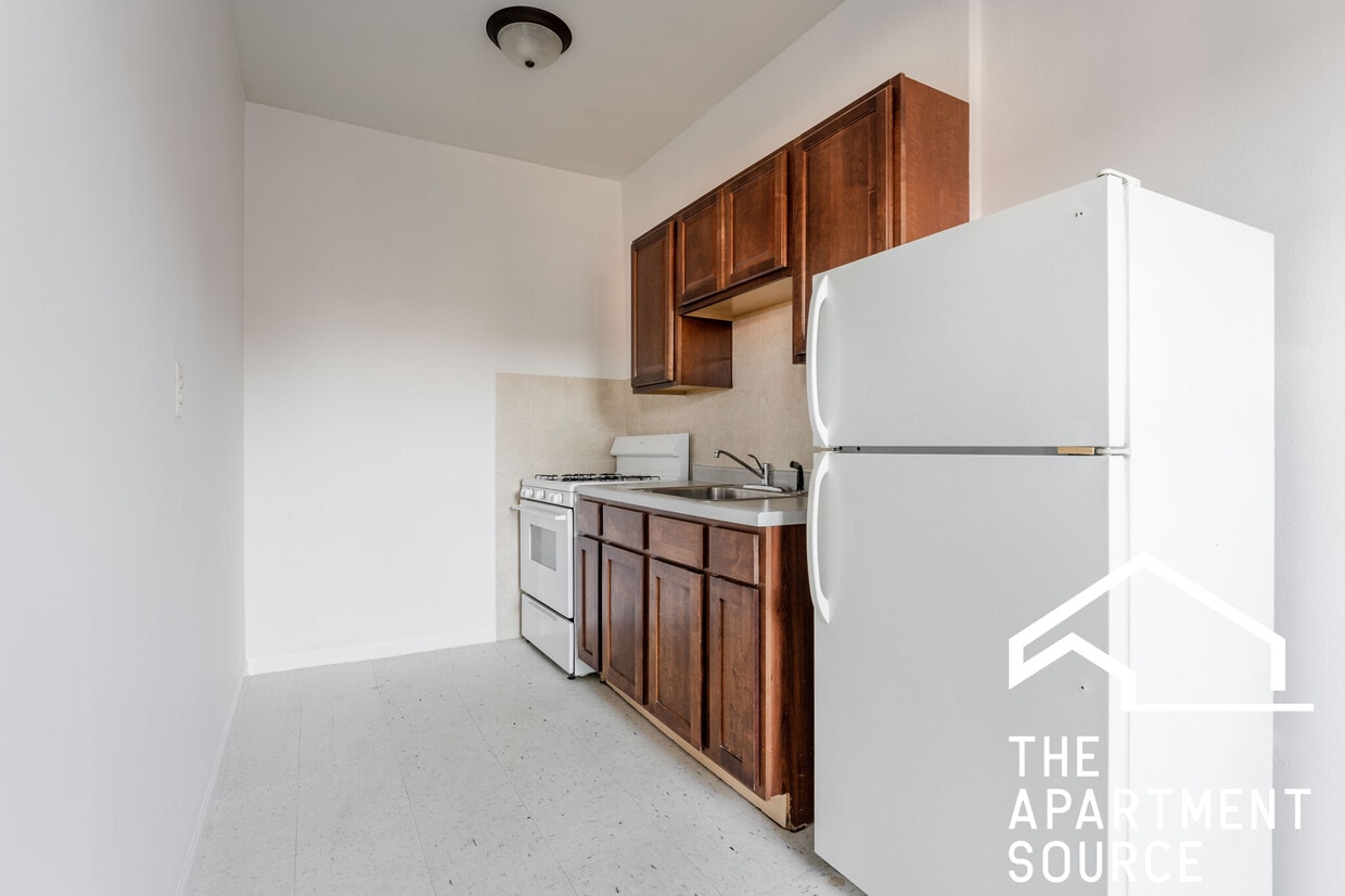 Foto principal - 2712 N Milwaukee Ave