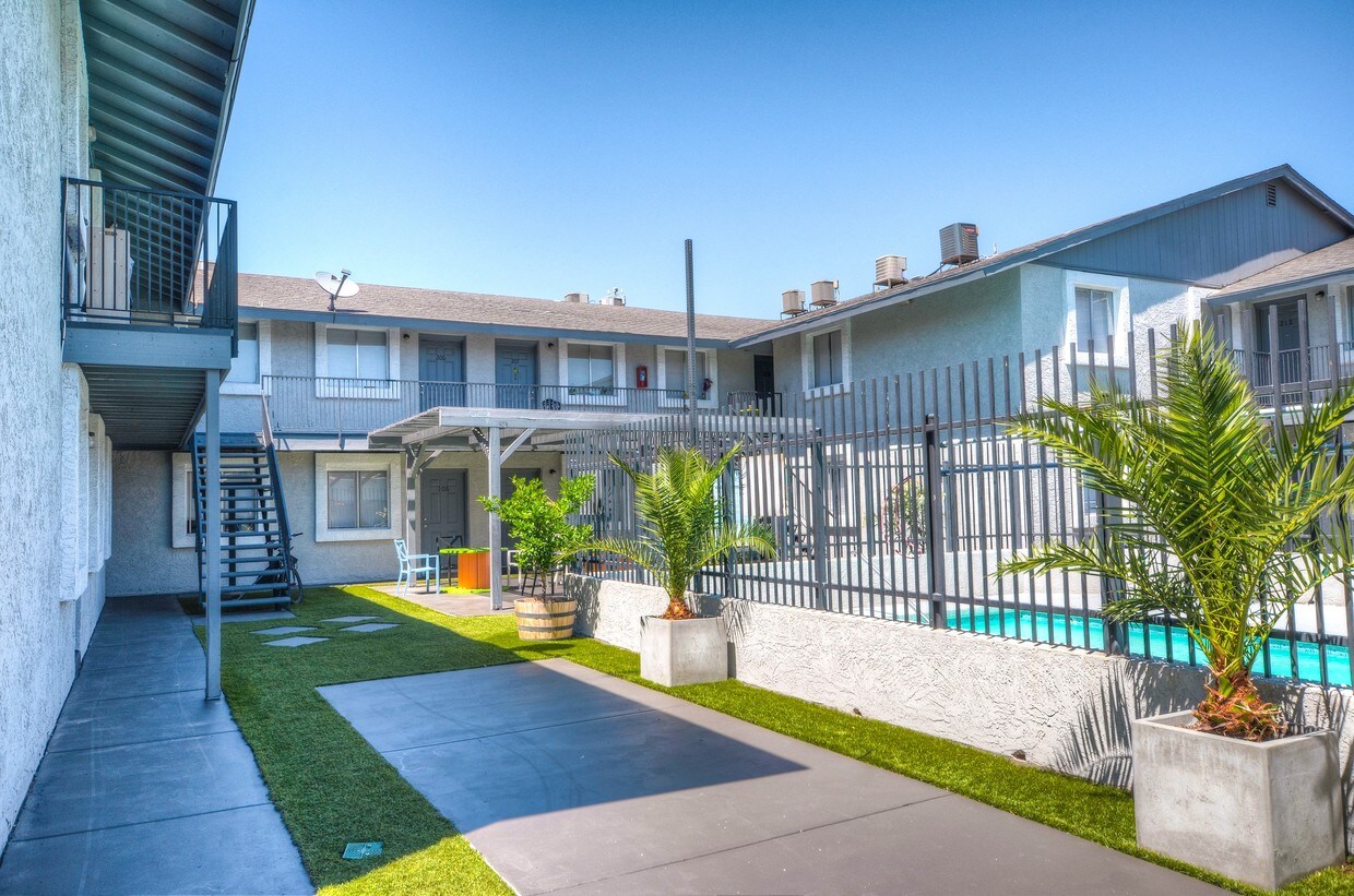 Primary Photo - Wilshire place