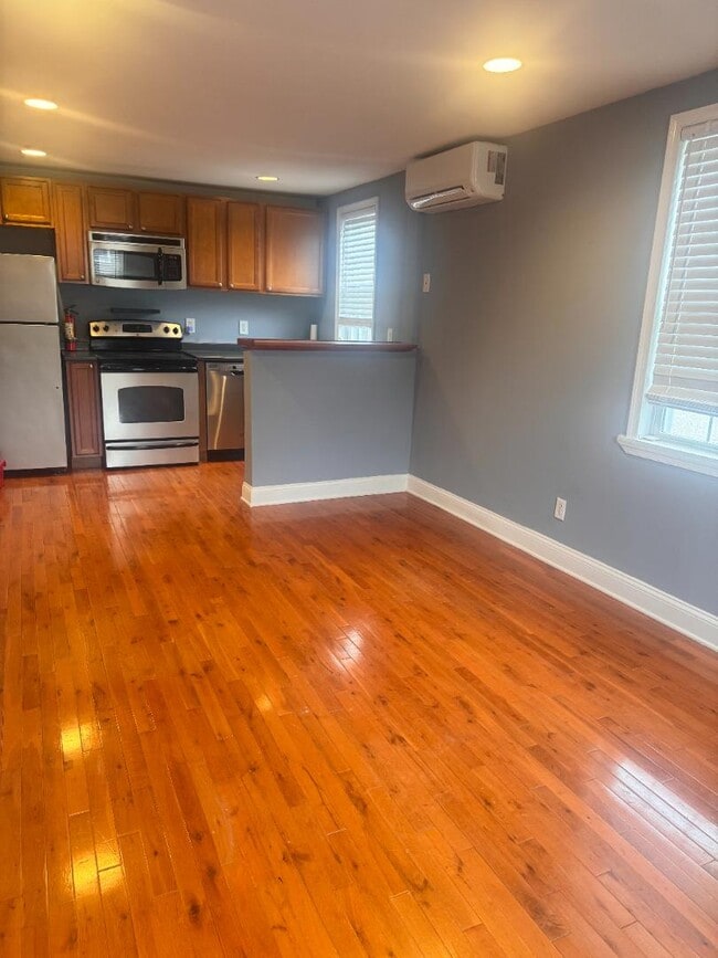 Building Photo - 2309 Haverford Rd
