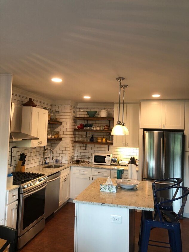 Foto principal - 1300 S Arlington Ridge Rd