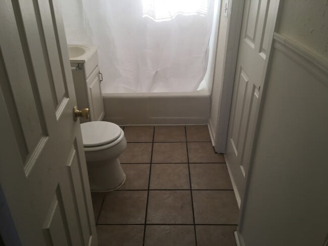 Building Photo - Cute 2 Bedroom 1 Bath home with Central Heat and Air in San Jacinto