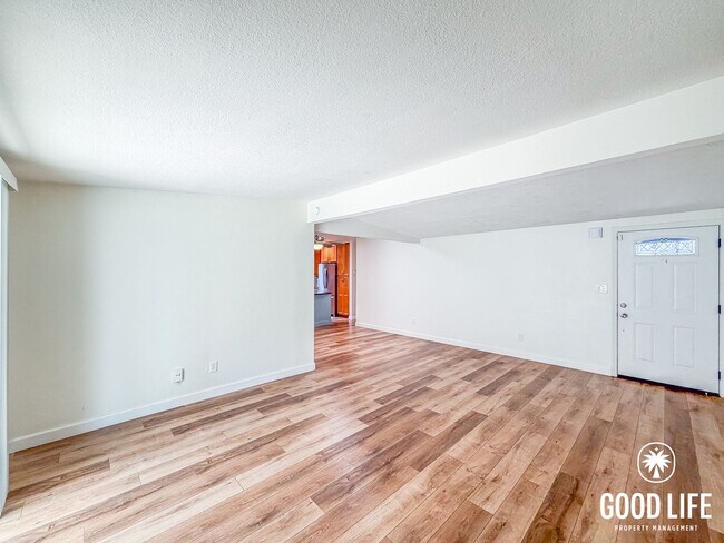 Foto del edificio - SD: Spacious 4BD/2BA Home in Clairemont with Large Turf Yard, Garage & In-Unit Laundry