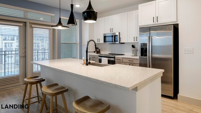 Foto del edificio - 4401 Bunker Hill Rd