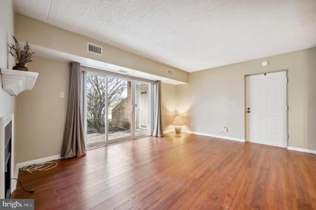 Photo - 70 Le Forge Ct Apartment