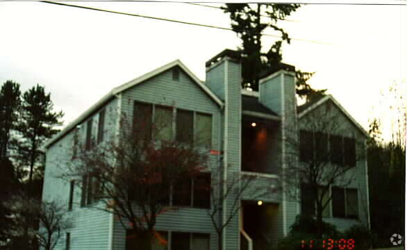 Primary Photo - Park Hill Apartments