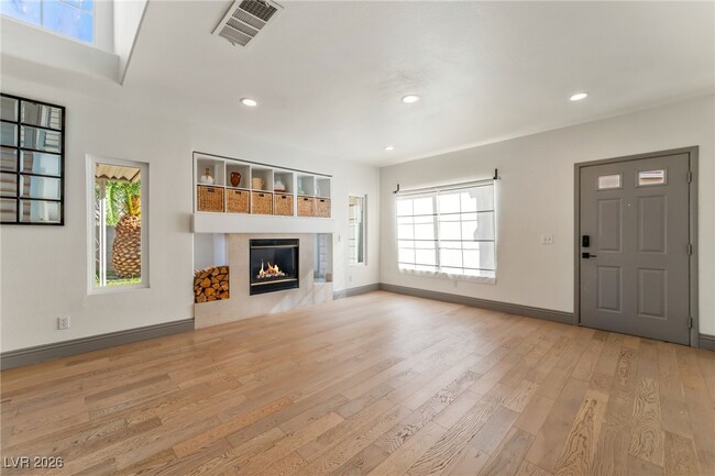 Foto del edificio - 8712 Harwich Ave