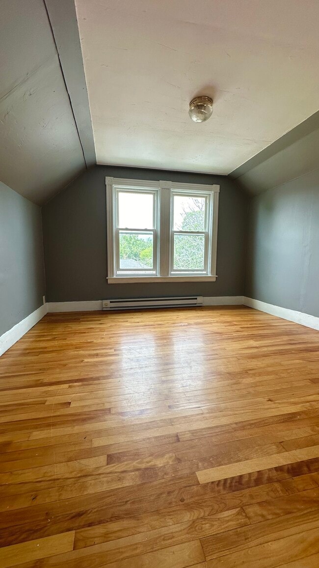 Unidad 3 - Dormitorio 1 - 19 Maple Tree Ln