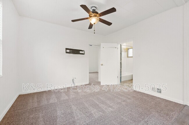 Foto del edificio - 2410 Collins St