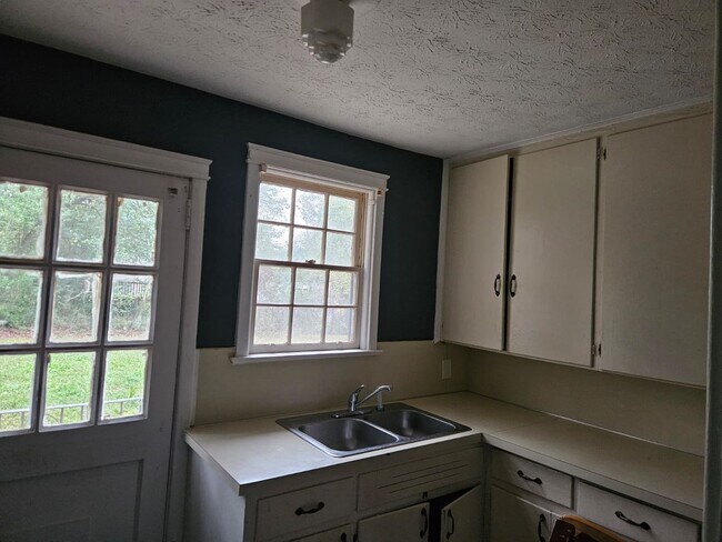 Foto del edificio - 2216/8 Palmetto St.