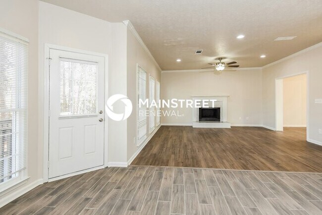 Building Photo - 4 Bedroom Pet-Friendly Home in JONESBORO, GA with Main Street Renewal