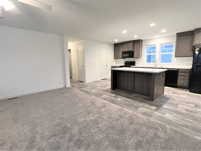 Foto del edificio - 17082 Coventry Ln