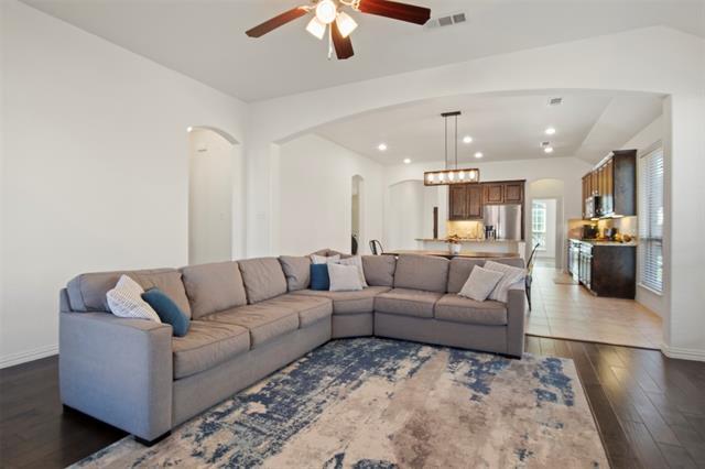 Foto del edificio - 5424 Grove Cove Dr