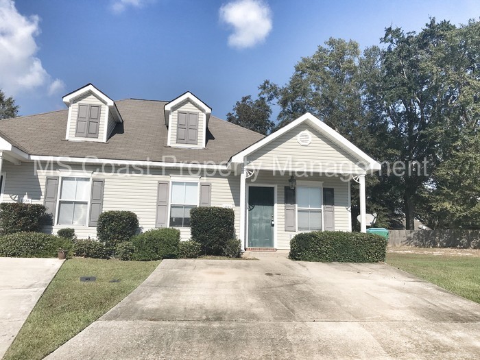 Foto principal - 13582 Laurel St