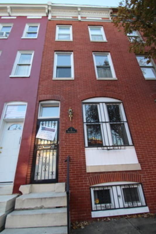 Primary Photo - 8 N Chester St